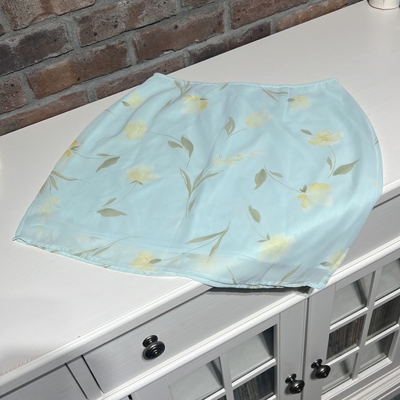 Express lightweight skirt - Picture 1 of 11